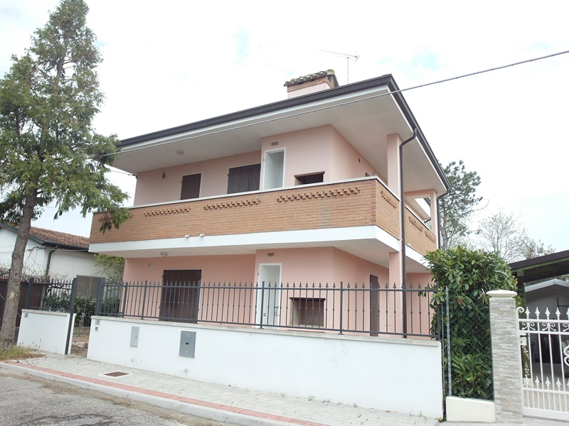 Promo dal 31 maggio al 14 giugno – Appartamento in villetta al piano terra in affitto ai Lidi Ferraresi