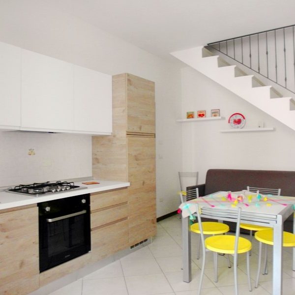 Last minute! 2 settimane giugno dal 3 al 17 giugno -Vicino al mare, bella e spaziosa casa vacanze a lido di Pomposa, villetta a schiera al primo piano, su due livelli,