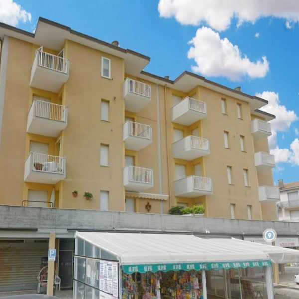 Last Minute dal 10 al 17 Giugno – Appartamento quadrilocale vicino al mare